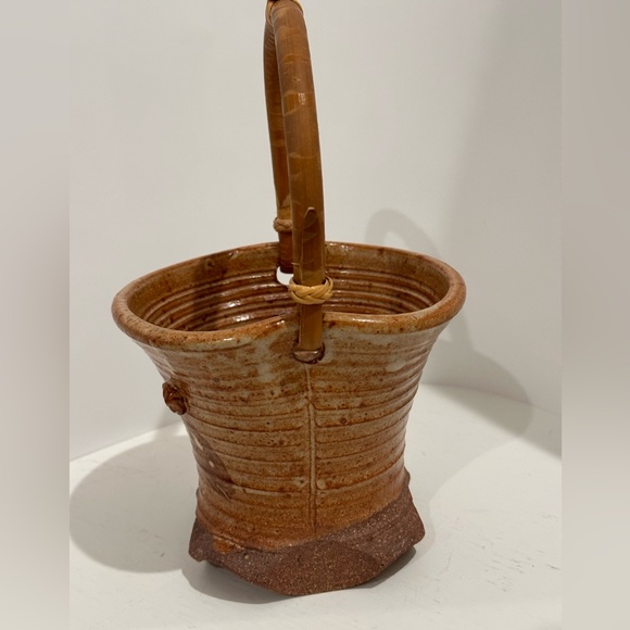 Vintage Studio Pottery Vessel Ikebana Bamboo Handle Signed (00499) - Picture 4 of 15